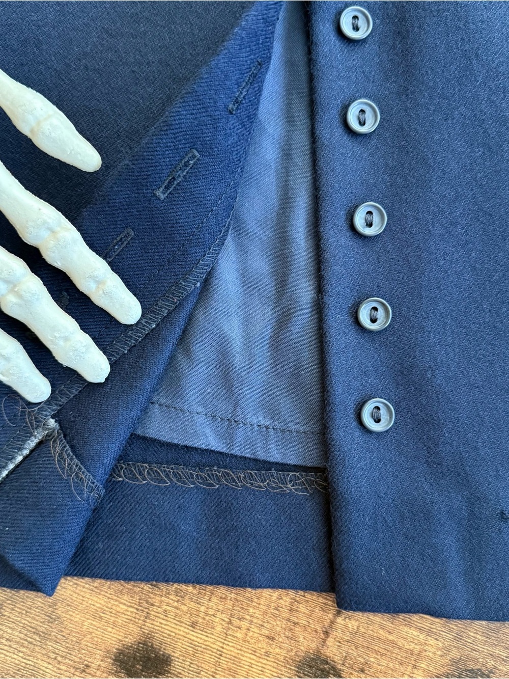 Vintage 70s Navy Blue Wool Midi Pencil Skirt ~ Size Small / 26" - Picture 10 of 10